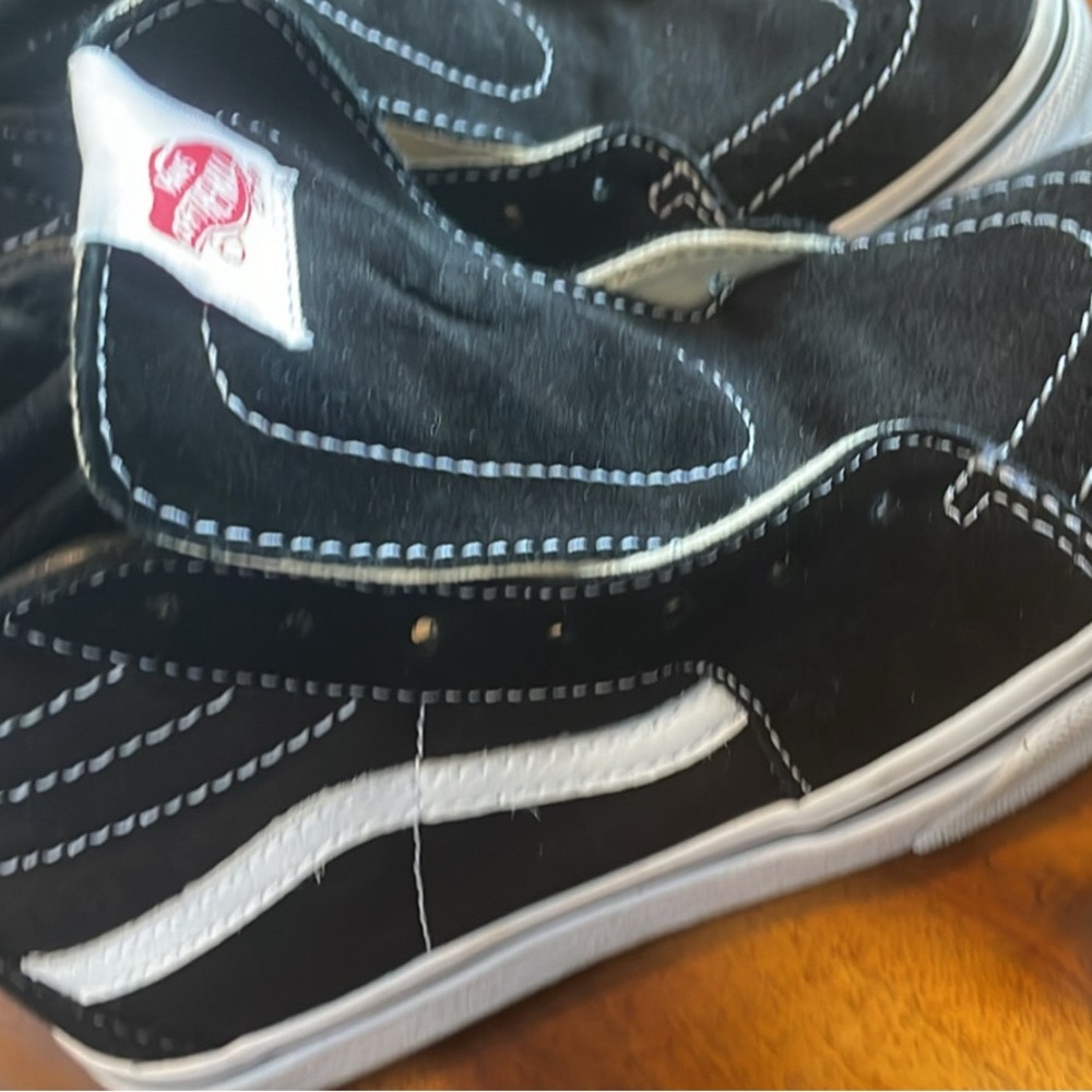 Vans - Picture 4 of 4